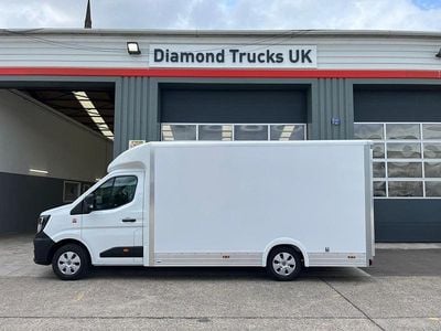 New Renault Master 2025 White Van
