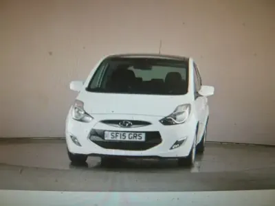 Used Hyundai ix20 Style 125 HP (91 kW) 2015 White Hatchback