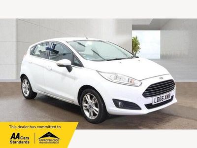 Usado Ford Fiesta Zetec 2016 Branco Citadino