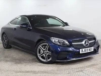 Usado Mercedes C200 AMG line 2019 Azul Coupé