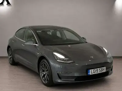 Used Tesla Model 3 Standard Range 239 kW (325 HP) 2019 Grey Sedan