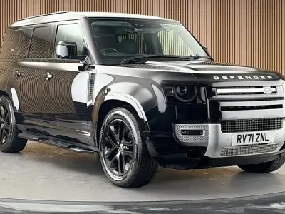 Used Land Rover Defender 249 HP (183 kW) 2023 SUV