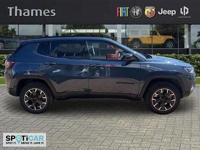 Begagnad Jeep Compass Trailhawk 237 HK (174 kW) 2024 Blå SUV