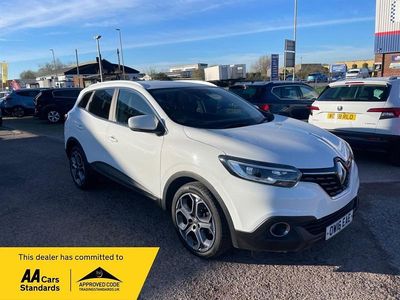 White Used 2016 Renault Kadjar Dynamique SUV | £5,695 (Fair price)