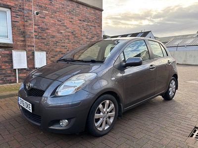 Grey Used 2011 Toyota Yaris Hatchback | £650