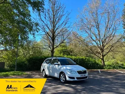 Used Skoda Fabia SE 105 HP (77 kW) 2013 White Estate