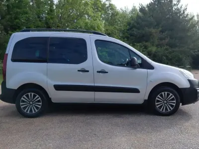 Second-hand Peugeot TePee Outdoor 98 CP (72 kW) 2018 Gri Monovolum