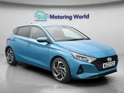 Used Hyundai i20 Premium 100 HP (73 kW) 2023 Blue Hatchback