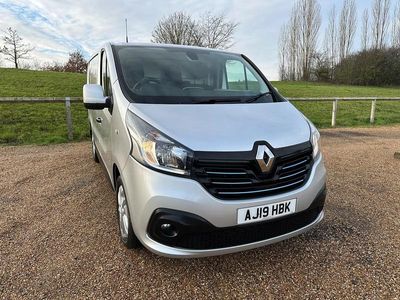 Silver Used 2019 Renault Trafic MPV | £13,975 (Fair price)