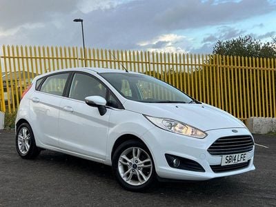 Used Ford Fiesta Zetec 82 HP (60 kW) 2014 White Hatchback