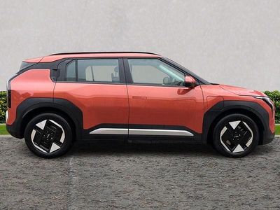 Begagnad Kia EV3 Air 150 kW (204 HK) 2025 Orange SUV