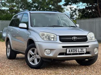 Used Toyota RAV4 2005 Silver SUV