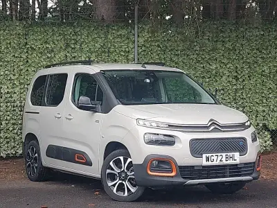 Used Citroën Berlingo XTR 100 kW (136 HP) 2022 Beige MPV