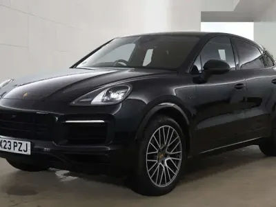 Usado Porsche Cayenne E-Hybrid Coupe Platinum Edition 462 CV (339 kW) 2022 Coupe