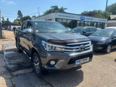 Used Toyota HiLux 150 HP (110 kW) 2017 Grey Pickup