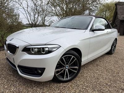 Used BMW 220 Sport Line 184 HP (135 kW) 2019 White Cabriolet