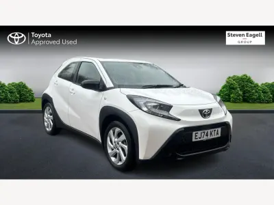 Begagnad Toyota Aygo X PURE 72 HK (52 kW) 2024 Vit SUV