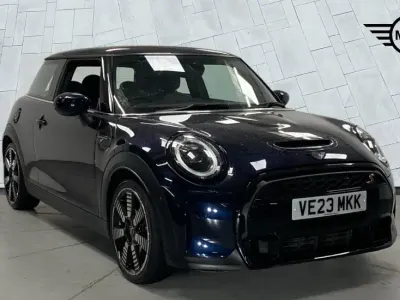 Used Mini Cooper S Exclusive 176 HP (129 kW) 2023 Black Hatchback