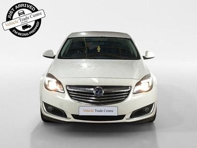 White Used 2015 Vauxhall Insignia SRi Hatchback | £4,199 (Fair price)