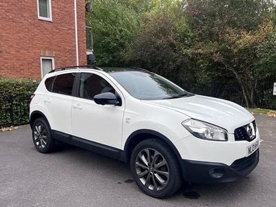 White Used 2013 Nissan Qashqai 360º SUV | £4,650 (Fair price)