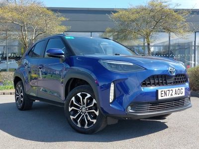 Used Toyota Yaris Hybrid Design 116 HP (85 kW) 2023 Blue Estate