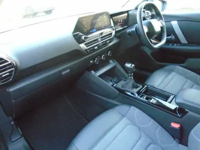 Käytetty Citroën C4 PureTech 99 HP (72 kW) 2021 Sininen Viistoperä