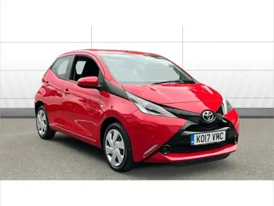 Used Toyota Aygo X-play 69 HP (50 kW) 2017 Red Hatchback