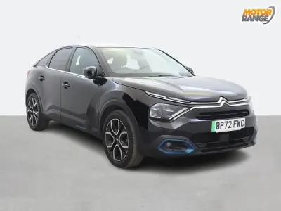 Usado Citroën e-C4 Shine 100 kW (136 CV) 2023 Negro Utilitario