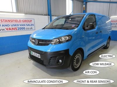 Used Vauxhall Vivaro 100 kW (136 HP) 2022 Blue MPV