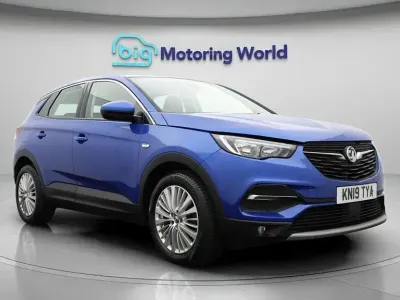 Used Vauxhall Grandland X S 130 HP (95 kW) 2019 Blue SUV
