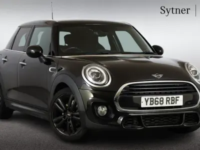 Usado Mini Cooper Hatch 134 HP (98 kW) 2018 Preto Citadino