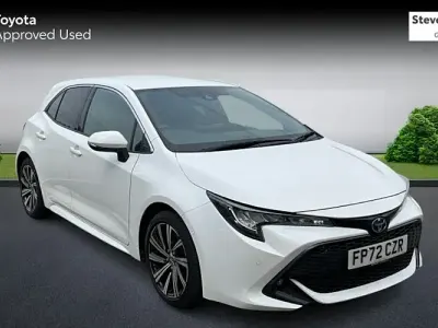 Used Toyota Corolla Design 122 HP (89 kW) 2022 White Hatchback