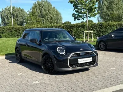 Used Mini Cooper Hatch 154 HP (113 kW) 2024 Black Hatchback