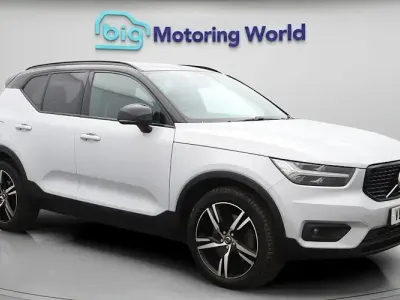 Usado Volvo XC40 R-Design 262 HP (192 kW) 2021 Prateado SUV