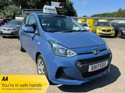 Used Hyundai i10 SE 67 HP (49 kW) 2017 Blue Hatchback