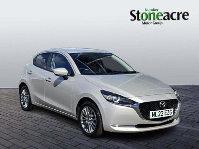 Usado Mazda 2 Inclusive 88 CV (64 kW) 2022 Plateado Utilitario