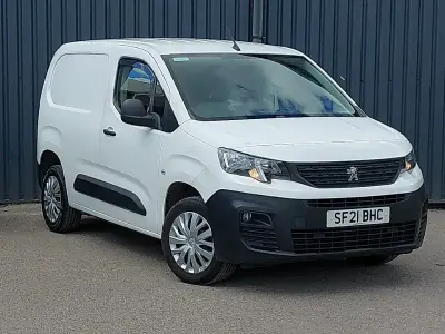 Second-hand Peugeot Partner 2021 Alb Monovolum