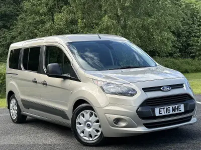 Used Ford Tourneo Connect Zetec 120 HP (88 kW) 2016 Silver MPV