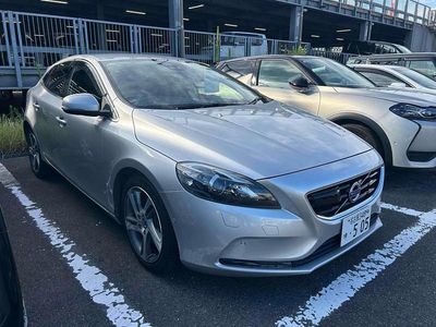 Silver Used 2015 Volvo V40 SE Hatchback | £8,995 (Fair price)