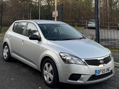 Silver Used 2010 Kia Ceed Hatchback | £1,595 (Good price)