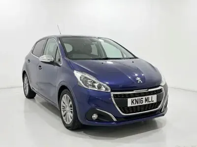Used Peugeot 208 Allure 110 HP (80 kW) 2016 Blue Hatchback