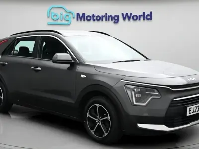 Używany Kia Niro 141 KM (103 kW) 2023 Szary SUV