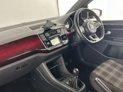 Begagnad VW up! GTI 115 HK (84 kW) 2020 Svart Halvkombi