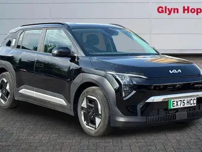 Begagnad Kia EV3 Air 150 kW (204 HK) 2025 Svart SUV