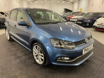 Używany VW Polo SEL 90 KM (66 kW) 2016 Niebieski Hatchback