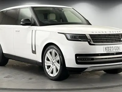 Used Land Rover Range Rover HSE 300 HP (220 kW) 2023 Ostuni pearl white SUV