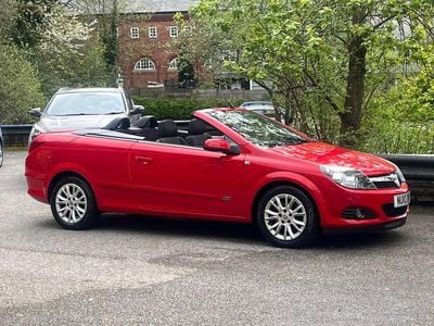 Second-hand Vauxhall Astra Cabriolet Sport 138 CP (101 kW) 2010 Roșu Cabrio