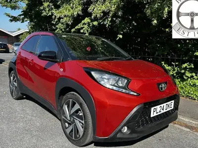 Used Toyota Aygo X 72 HP (52 kW) 2024 Red SUV