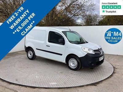 Mineral white Used 2017 Renault Kangoo Business | £6,995 (Fair price)