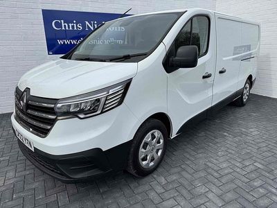 White Used 2022 Renault Trafic Business MPV | £14,995 (A bit pricey)